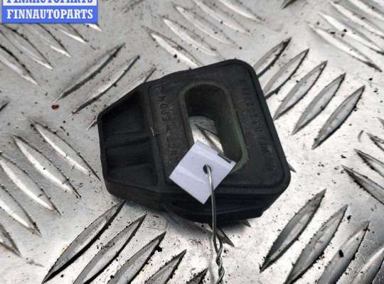 купить Кронштейн радиатора на Volkswagen Golf-4