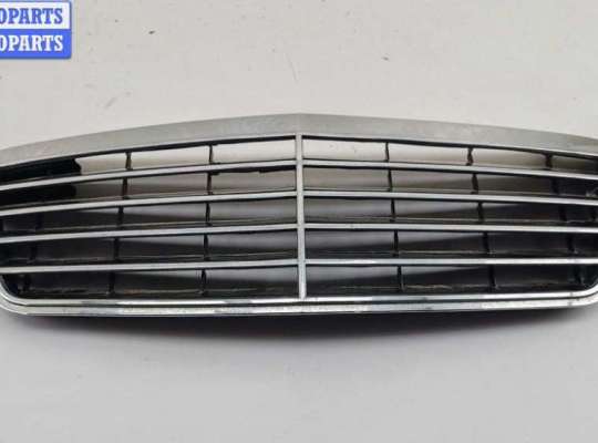 Решетка радиатора MB1722900 на Mercedes E-Class W210 (1995-2002)