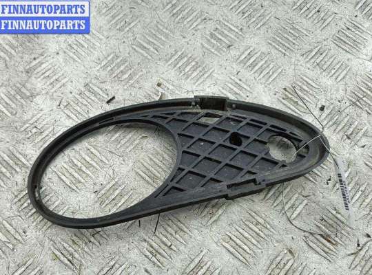 купить Рамка фары противотуманной правой на Mercedes C-Class W203 (2000-2006)