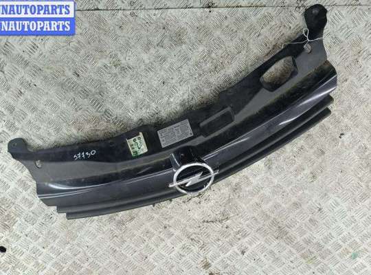 купить Решетка радиатора на Opel Astra H (2004-2009)