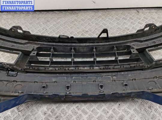 Бампер передний на Volkswagen Touran I (1T)