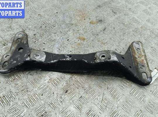 купить Кронштейн КПП опорный на BMW 3 E36 (1991-2000)