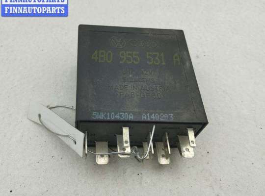 Реле стеклоочистителя (дворников) VG2668254 на Volkswagen Golf-4