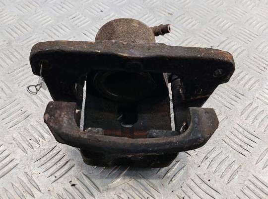 купить Суппорт передний правый на Toyota RAV4 (2000-2006) XA20