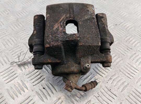 купить Суппорт передний правый на Toyota RAV4 (2000-2006) XA20