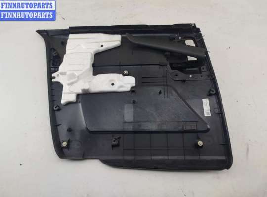 купить Обшивка двери задней правой (дверная карта) на Mazda 5