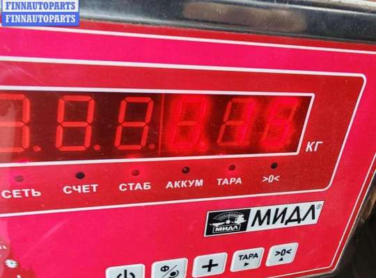 купить Молдинг стекла двери передней правой наружный на Volkswagen Golf-4