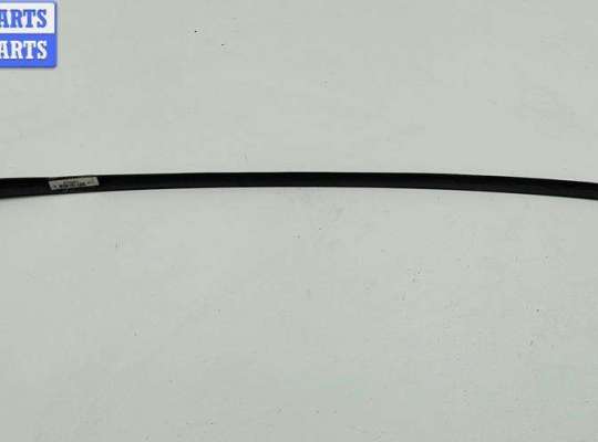 купить Молдинг лобового стекла на Volkswagen Passat B5+ (GP)