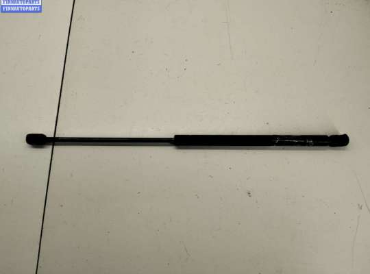 Амортизатор крышки (двери) багажника VG2626531 на Volkswagen Golf-3