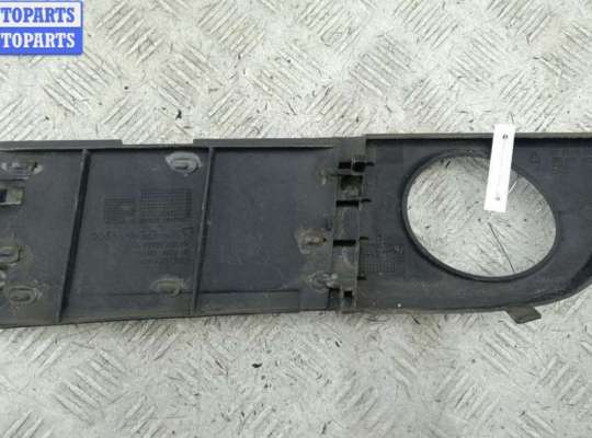 купить Рамка фары противотуманной правой на Audi A6 C5 (1997-2005)