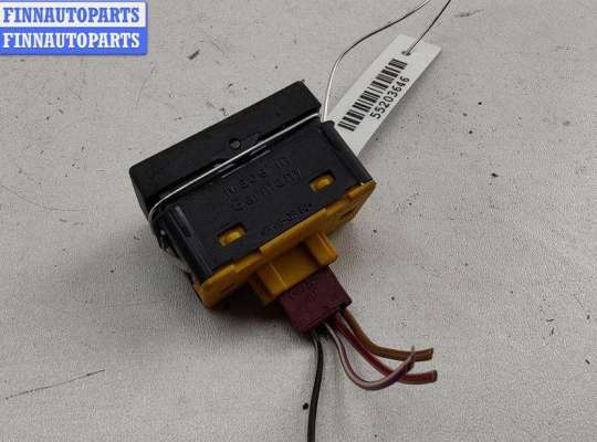 купить Кнопка стеклоподъемника переднего правого на BMW 3 E36 (1991-2000)