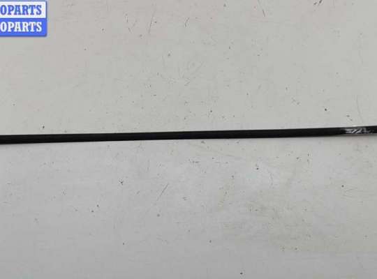 купить Молдинг двери передней правой на Volkswagen Passat B6