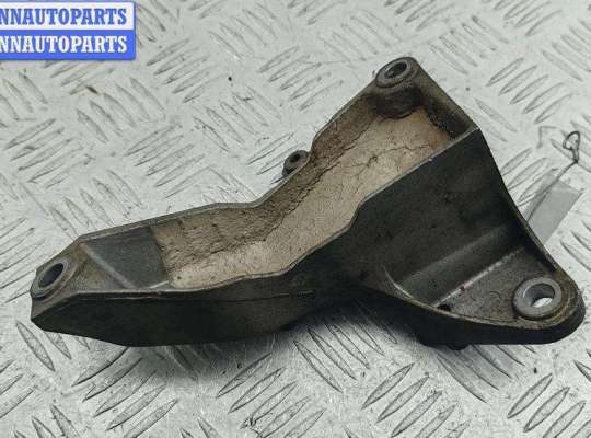 купить Кронштейн КПП опорный на Audi A6 C5 (1997-2005)