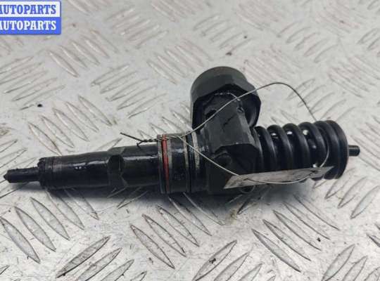 купить Форсунка топливная на Volkswagen Passat B5