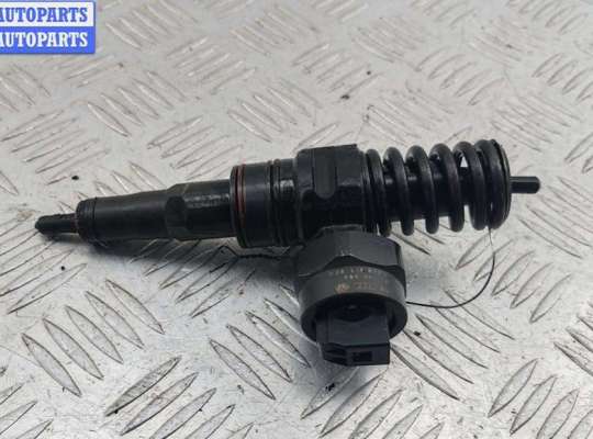 купить Форсунка топливная на Volkswagen Passat B5