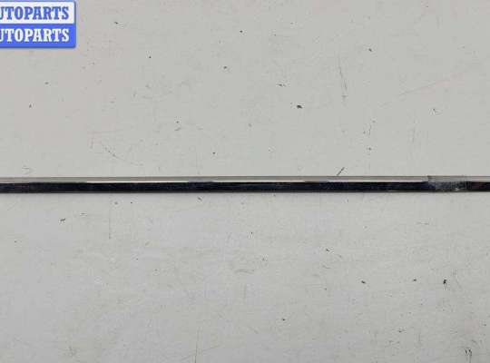 купить Молдинг двери задней левой на Volkswagen Passat B6