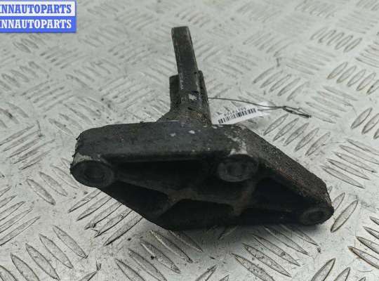 купить Кронштейн КПП опорный на Volkswagen Passat B4