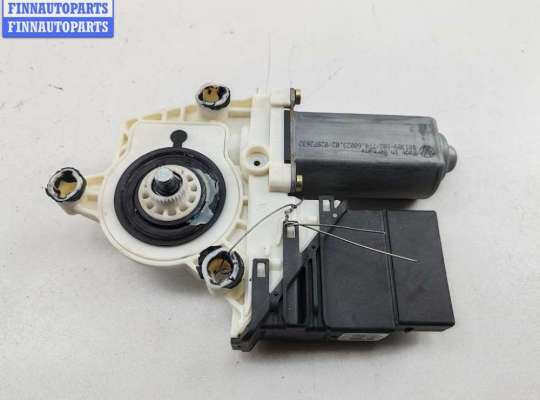 купить Моторчик стеклоподъемника задний левый на Volkswagen Golf-4