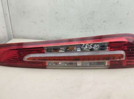 Купить Фонарь задний правый на Ford C-Max (2003-2010) Фонарь задний правый FO2256379 на Ford C-Max (2003-2010)