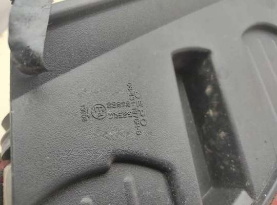 купить Фонарь задний правый на Ford C-Max (2003-2010)