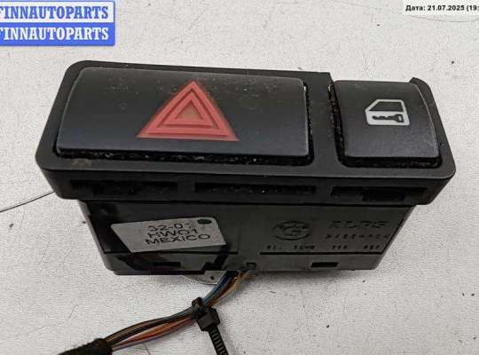 Кнопка аварийной сигнализации (аварийки) BM3253679 на BMW 3 E46 (1998-2006)