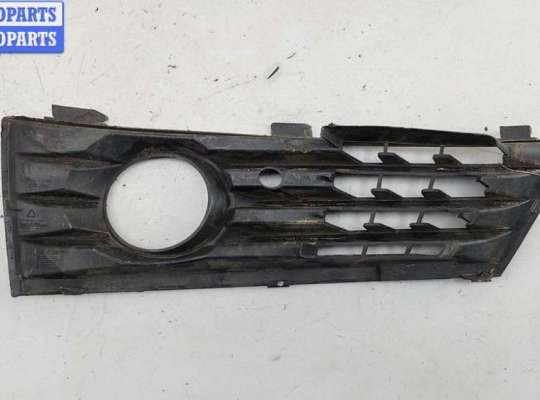 купить Рамка фары противотуманной правой на Opel Zafira B (2004-2014)