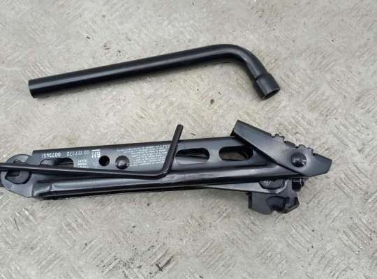Домкрат OP2398378 на Opel Astra G (1998-2004)