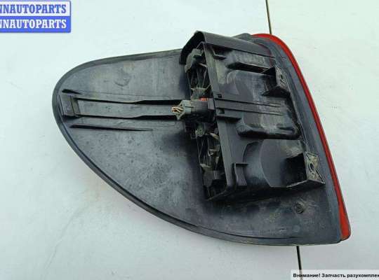 купить Фонарь задний правый на Chrysler Voyager (2001-2007)
