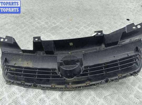 купить Решетка радиатора на Opel Zafira B (2004-2014)