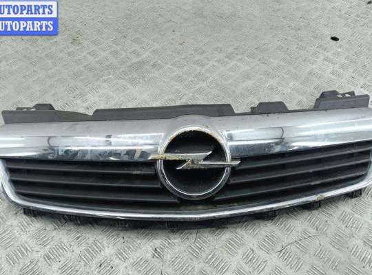 купить Решетка радиатора на Opel Zafira B (2004-2014)
