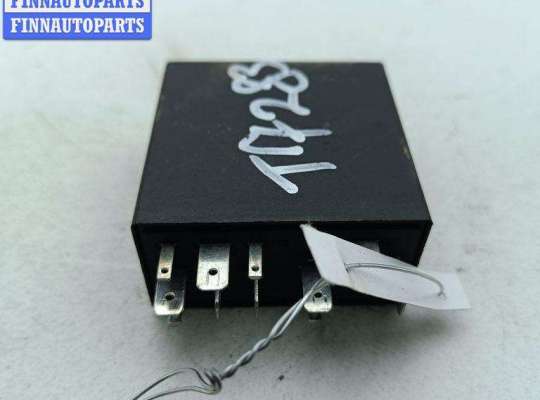 купить Реле стеклоочистителя (дворников) на Volkswagen Passat B5