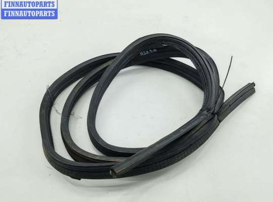 Уплотнитель крышки (двери) багажника RN1572226 на Renault Laguna I (1993-2000)