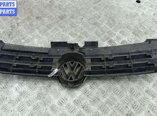 купить Решетка радиатора на Volkswagen Golf-4