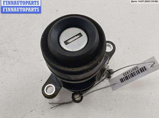 купить Кнопка открывания багажника на Volkswagen Passat B4