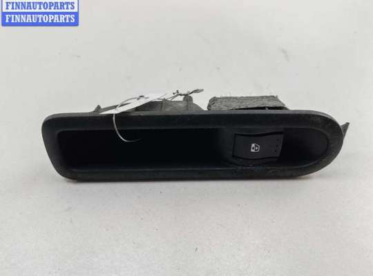 Кнопка стеклоподъемника заднего левого RN1553146 на Renault Scenic II (2003-2009)