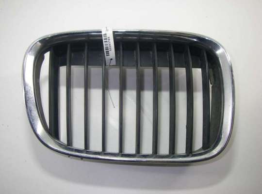 Купить Решетка радиатора на BMW 5 E39 (1995-2003) Решетка радиатора BM819558 на BMW 5 E39 (1995-2003)