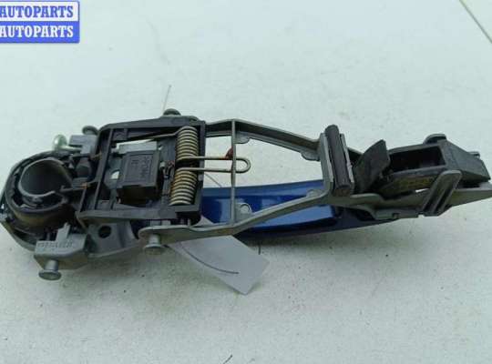 купить Ручка двери наружная передняя правая на Skoda Roomster