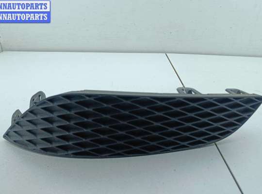 купить Решётка (заглушка) в бампер на Opel Astra H (2004-2009)