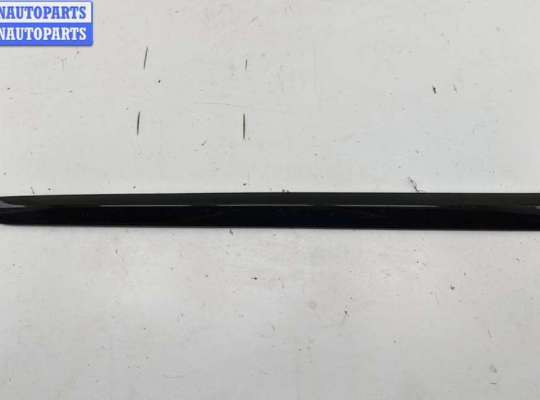 Молдинг двери передней левой PG1141054 на Peugeot 308 T7 (2007-2013)