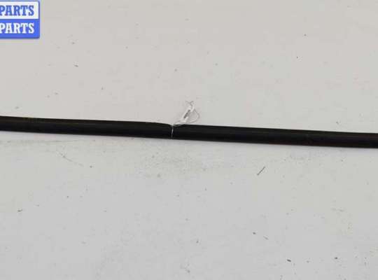 купить Молдинг стекла двери передней левой наружный на Volkswagen Golf-4