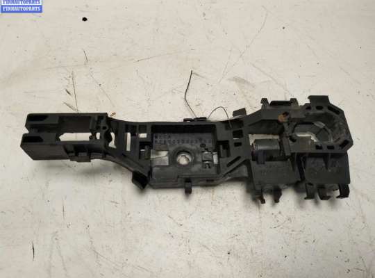 купить Корпус (держатель) ручки двери передней левой на Renault Megane II (2002-2008)