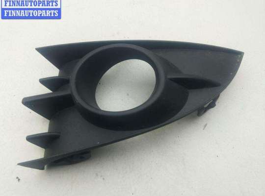 купить Рамка фары противотуманной левой на Renault Scenic II (2003-2009)