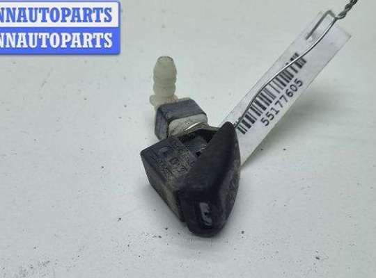 купить Форсунка омывателя на Skoda Roomster
