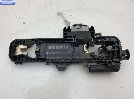 купить Корпус (держатель) ручки двери задней правой на Mercedes C-Class W204 (2007-2015)