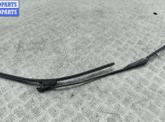 купить Щеткодержатель (поводок стеклоочистителя) передний на Opel Vivaro A (2001-2014)