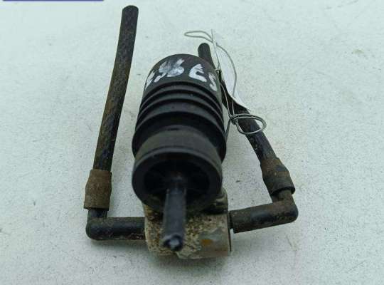 Моторчик (насос) омывателя на Opel Signum