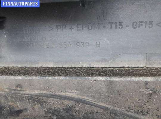 купить Молдинг двери передней левой на Volkswagen Passat B5