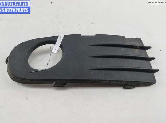 купить Рамка фары противотуманной правой на Volvo S40 / V50 (2004-2013)