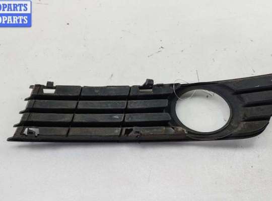 купить Рамка фары противотуманной правой на Audi A4 B6 (2001-2004)