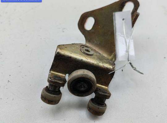 купить Ролик двери сдвижной на Mercedes Sprinter W901-W905 (1995-2006)